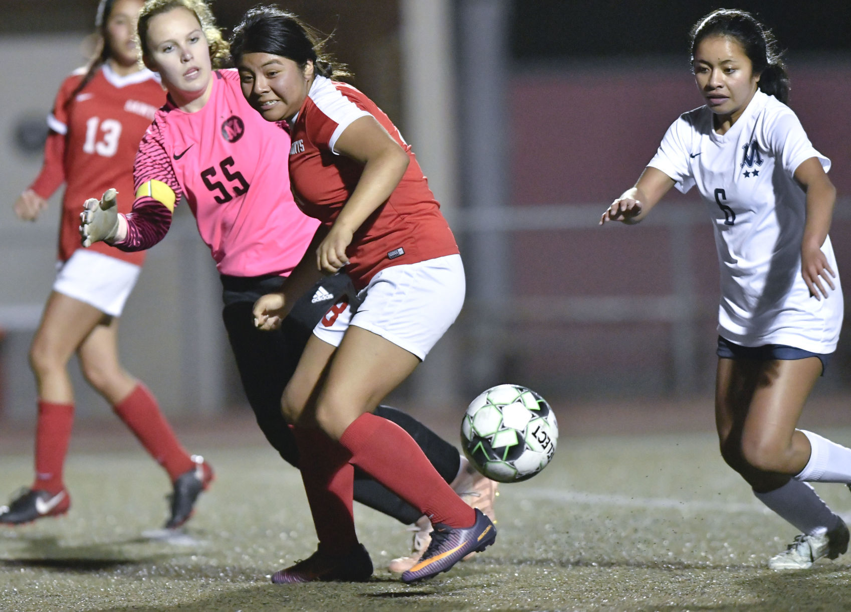 011019 MP SM g soccer 03.jpg